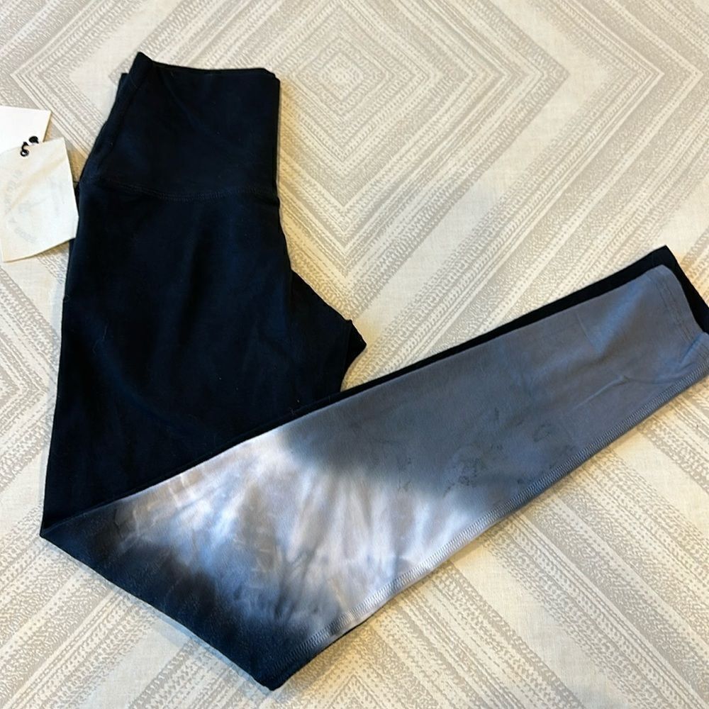 Electric & Rose Women’s Grey & White Tie Dye Leggings Multiple Sizes